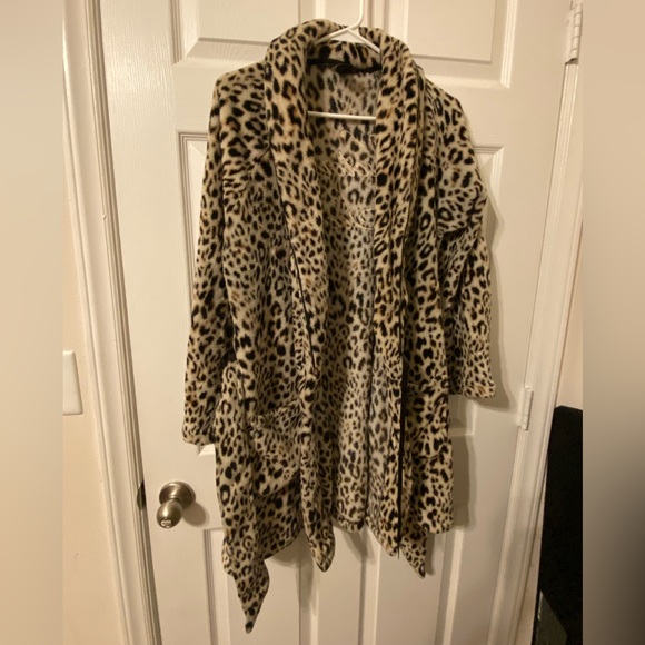 Victoria Secret Robe - Picture 1 of 4